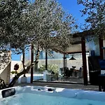 Pergolata In Pool, Jacuzzi & Ruhe וילה