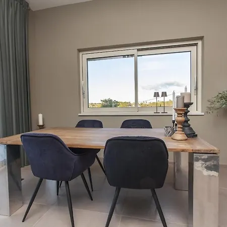 Pergolata In Pool, Jacuzzi & Ruhe Ostuni