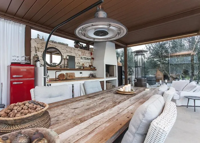 Pergolata In Pool, Jacuzzi & Ruhe Ostuni