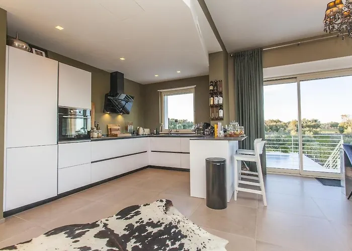 Villa Pergolata In Pool, Jacuzzi & Ruhe Ostuni