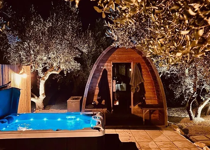 Pergolata In Pool, Jacuzzi & Ruhe Villa